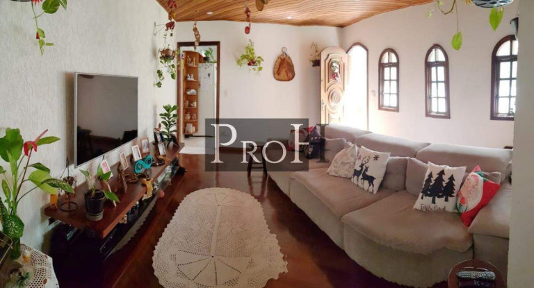Sobrado com 5 Quartos à Venda, 424 m² em Santa Maria - Santo André