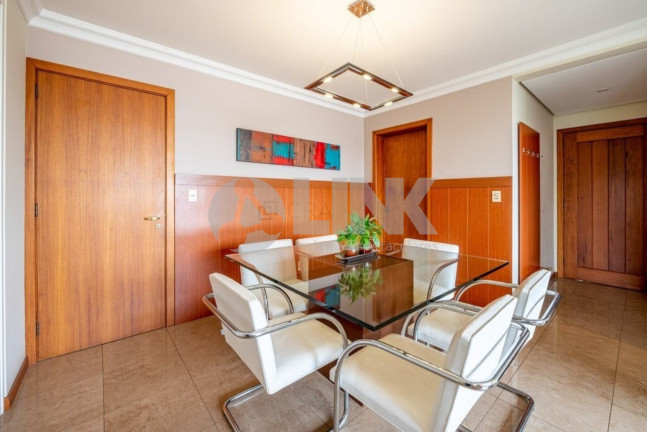 Imagem Apartamento com 3 Quartos à Venda, 117 m² em Petrópolis - Porto Alegre Imagem Apartamento com 3 Quartos à Venda, 117 m² em Petrópolis - Porto Alegre