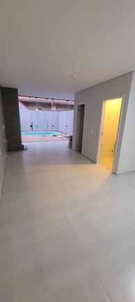 Imagem Casa com 3 Quartos à Venda, 119 m² em Iririú - Joinville