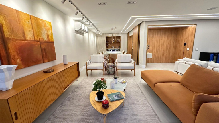 Imagem Imóvel com 4 Quartos à Venda, 250 m² em Icaraí - Niterói