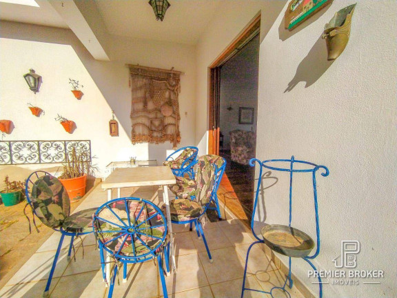 Imagem Casa com 4 Quartos à Venda, 330 m² em Albuquerque - Teresópolis Imagem Casa com 4 Quartos à Venda, 330 m² em Albuquerque - Teresópolis