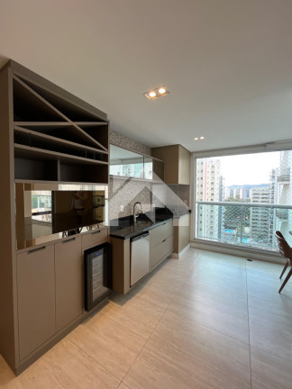Imagem Apartamento com 3 Quartos à Venda, 235 m² em Alphaville - Barueri