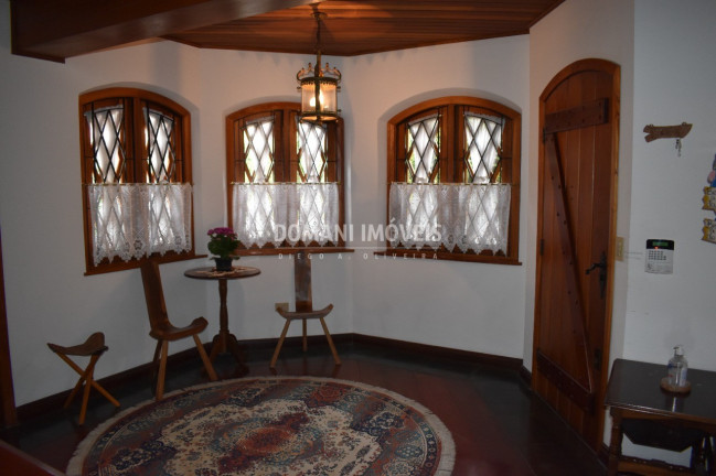 Imagem Casa com 4 Quartos à Venda, 392 m² em Região Do Alto Da Vila Inglesa - Campos Do Jordão Imagem Casa com 4 Quartos à Venda, 392 m² em Região Do Alto Da Vila Inglesa - Campos Do Jordão