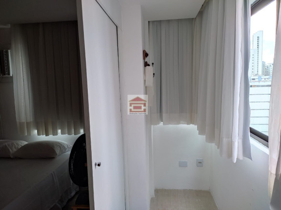 Imagem Apartamento com 1 Quarto à Venda, 30 m² Imagem Apartamento com 1 Quarto à Venda, 30 m²