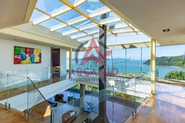 Imagem Casa com 6 Quartos à Venda, 1.100 m² em Praia Vermelha - Ubatuba Imagem Casa com 6 Quartos à Venda, 1.100 m² em Praia Vermelha - Ubatuba