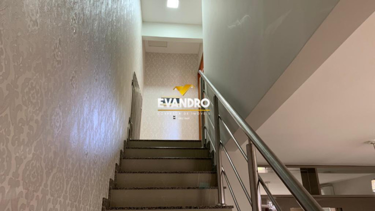 Imagem Casa com 3 Quartos à Venda, 147 m² em Santa Cruz - Cuiabá Imagem Casa com 3 Quartos à Venda, 147 m² em Santa Cruz - Cuiabá
