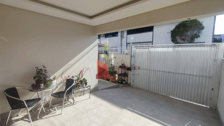Sobrado com 2 Quartos à Venda, 80 m² em São João - Itajaí