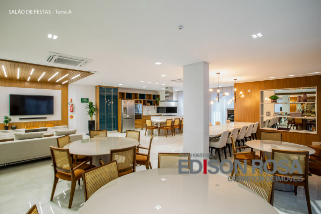 Imagem Apartamento com 3 Quartos à Venda, 101 m² em Centro - Florianópolis Imagem Apartamento com 3 Quartos à Venda, 101 m² em Centro - Florianópolis