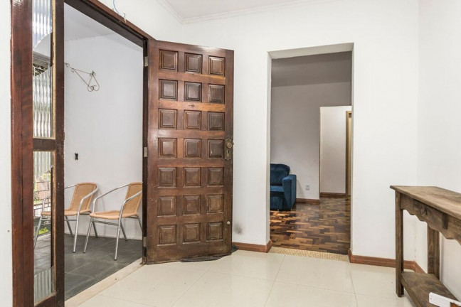 Imagem Imóvel com 4 Quartos à Venda, em Santa Tereza - Porto Alegre Imagem Imóvel com 4 Quartos à Venda, em Santa Tereza - Porto Alegre