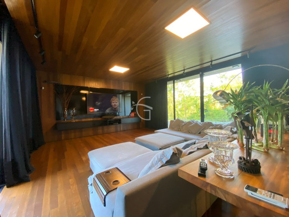 Imagem Casa com 3 Quartos à Venda, 671 m² em América - Joinville