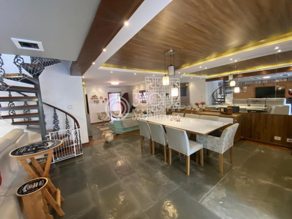 Imagem Casa com 3 Quartos à Venda, 340 m² em Campestre - Santo André