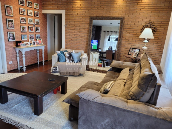 Imagem Casa com 4 Quartos à Venda, 160 m² em Região Da Abernéssia - Campos Do Jordão Imagem Casa com 4 Quartos à Venda, 160 m² em Região Da Abernéssia - Campos Do Jordão