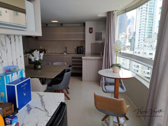 Imagem Apartamento com 3 Quartos à Venda, 120 m² em Centro - Balneário Camboriú Imagem Apartamento com 3 Quartos à Venda, 120 m² em Centro - Balneário Camboriú