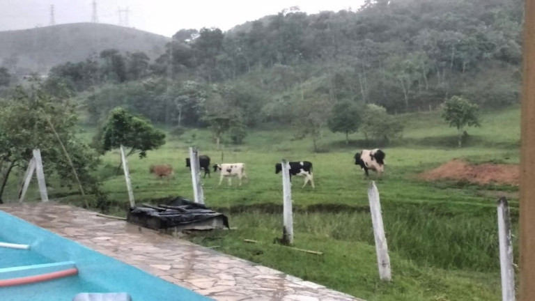 Imagem Chácara com 3 Quartos à Venda, 200 m² em Villa Branca - Jacareí Imagem Chácara com 3 Quartos à Venda, 200 m² em Villa Branca - Jacareí