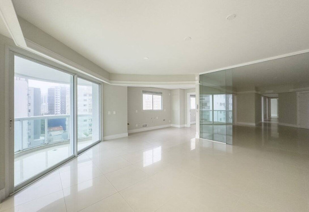 Imagem Apartamento com 3 Quartos à Venda, 142 m² em Centro - Balneário Camboriú Imagem Apartamento com 3 Quartos à Venda, 142 m² em Centro - Balneário Camboriú