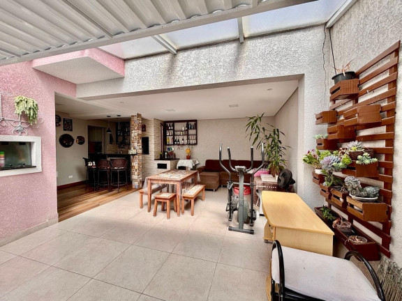 Imagem Casa com 3 Quartos à Venda, 165 m² em Boqueirão - Curitiba Imagem Casa com 3 Quartos à Venda, 165 m² em Boqueirão - Curitiba