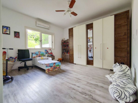 Imagem Imóvel com 4 Quartos à Venda, em Belém Novo - Porto Alegre Imagem Imóvel com 4 Quartos à Venda, em Belém Novo - Porto Alegre