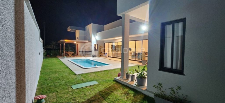Imagem Casa com 3 Quartos à Venda, 550 m² em Cajupiranga - Parnamirim Imagem Casa com 3 Quartos à Venda, 550 m² em Cajupiranga - Parnamirim