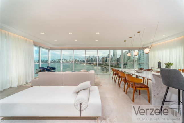 Imagem Apartamento com 4 Quartos à Venda, 282 m² em Pioneiros - Balneário Camboriú Imagem Apartamento com 4 Quartos à Venda, 282 m² em Pioneiros - Balneário Camboriú