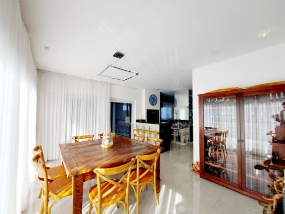 Imagem Casa com 3 Quartos à Venda, 275 m²