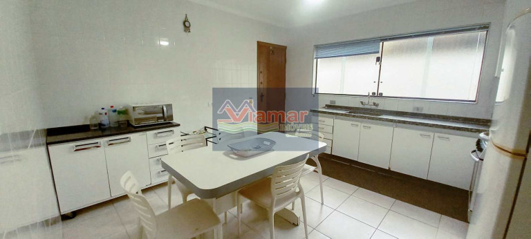 Imagem Casa com 4 Quartos para Temporada, 350 m² em Jardim Virgínia - Guarujá Imagem Casa com 4 Quartos para Temporada, 350 m² em Jardim Virgínia - Guarujá