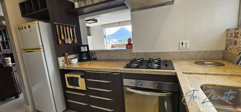 Imagem Apartamento com 2 Quartos à Venda, 60 m² em Caiobá - Matinhos Imagem Apartamento com 2 Quartos à Venda, 60 m² em Caiobá - Matinhos