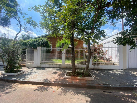 Casa com 3 Quartos à Venda, 222 m²