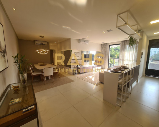 Apartamento com 3 Quartos à Venda, 122 m² em Atiradores - Joinville