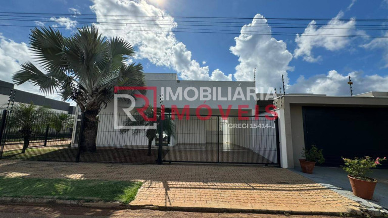 Casa com 3 Quartos para Alugar, 250 m² em Parque Das Emas - Lucas Do Rio Verde