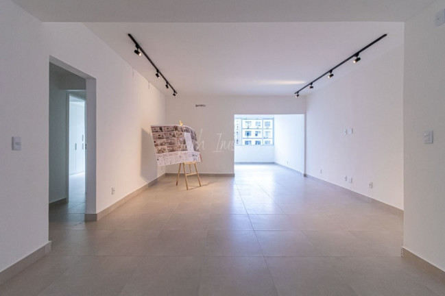 Imagem Apartamento com 3 Quartos à Venda, 133 m² em Copacabana - Rio De Janeiro