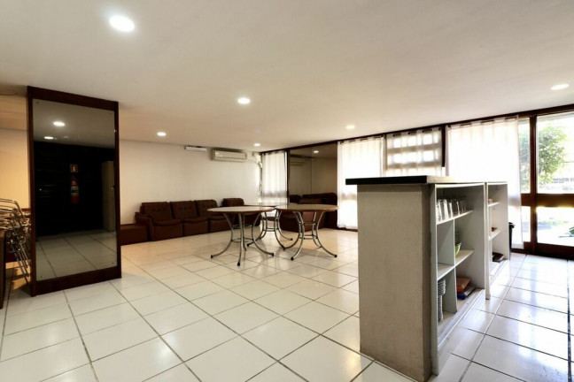 Imagem Apartamento com 1 Quarto à Venda, em Mont Serrat - Porto Alegre Imagem Apartamento com 1 Quarto à Venda, em Mont Serrat - Porto Alegre