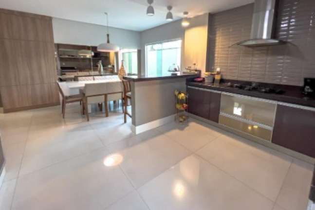 Imagem Casa com 4 Quartos à Venda, 400 m² em São Judas Tadeu - Guarapari Imagem Casa com 4 Quartos à Venda, 400 m² em São Judas Tadeu - Guarapari