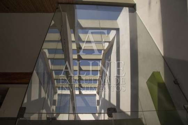 Imagem Sobrado com 4 Quartos à Venda, 200 m² em Indianópolis - São Paulo
