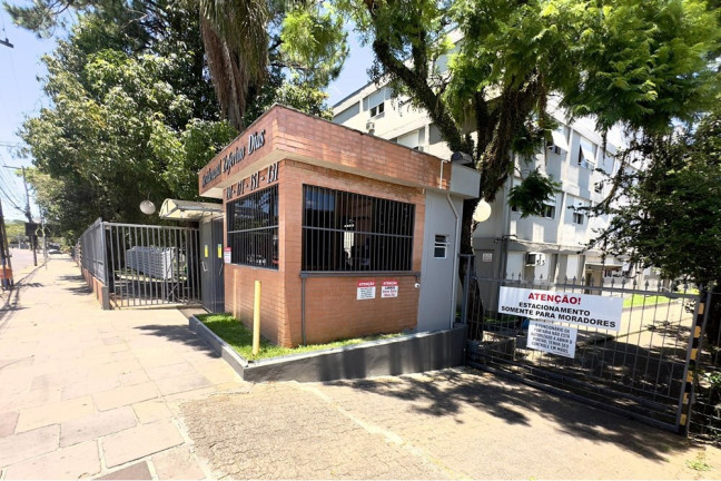 Imagem Imóvel com 3 Quartos à Venda, 60 m² em Sarandi - Porto Alegre Imagem Imóvel com 3 Quartos à Venda, 60 m² em Sarandi - Porto Alegre