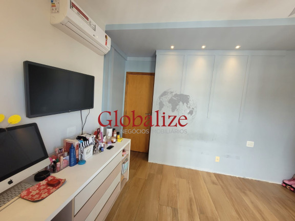 Imagem Imóvel com 3 Quartos à Venda, 131 m² em Encruzilhada - Santos Imagem Imóvel com 3 Quartos à Venda, 131 m² em Encruzilhada - Santos