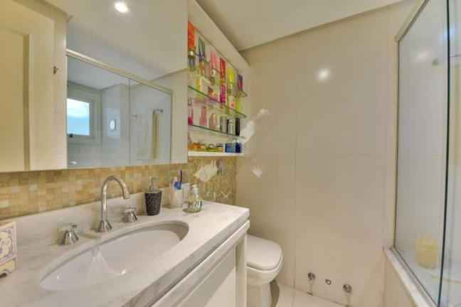 Imagem Apartamento com 2 Quartos à Venda, 92 m² em Bela Vista - Porto Alegre
