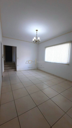 Imagem Casa com 3 Quartos à Venda, 242 m² em Centro - Botucatu Imagem Casa com 3 Quartos à Venda, 242 m² em Centro - Botucatu