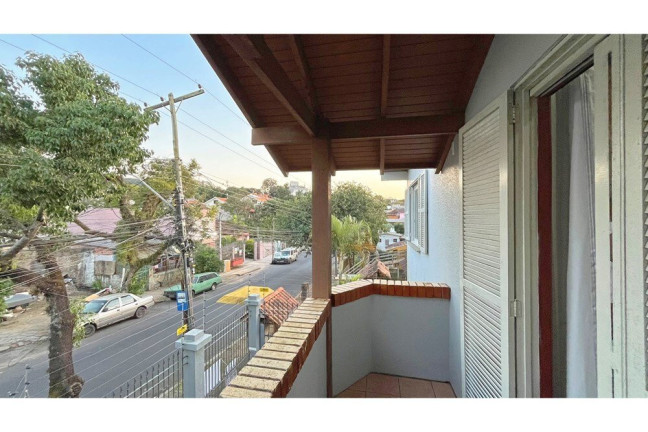 Imagem Casa com 3 Quartos à Venda, 97 m² em Tristeza - Porto Alegre Imagem Casa com 3 Quartos à Venda, 97 m² em Tristeza - Porto Alegre