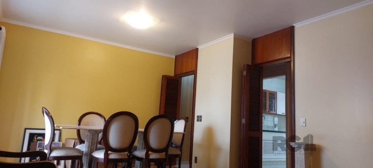 Imagem Apartamento com 3 Quartos à Venda, 174 m² em Petrópolis - Porto Alegre Imagem Apartamento com 3 Quartos à Venda, 174 m² em Petrópolis - Porto Alegre