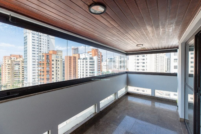Imagem Apartamento com 3 Quartos à Venda, 230 m² em Moema - São Paulo