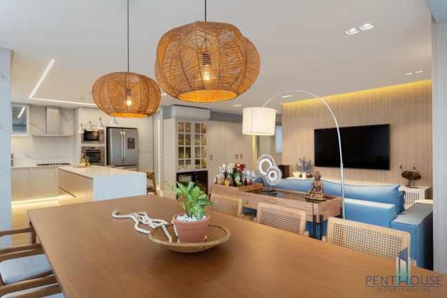 Imagem Apartamento com 3 Quartos à Venda, 130 m² em Centro - Balneário Camboriú Imagem Apartamento com 3 Quartos à Venda, 130 m² em Centro - Balneário Camboriú