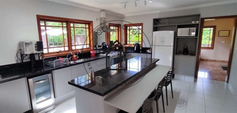 Imagem Casa de Condomínio com 3 Quartos à Venda, 1.500 m² em Algarve - Cotia Imagem Casa de Condomínio com 3 Quartos à Venda, 1.500 m² em Algarve - Cotia