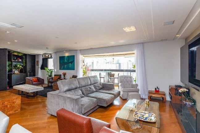 Imagem Apartamento com 3 Quartos à Venda, 190 m² em Moema - São Paulo