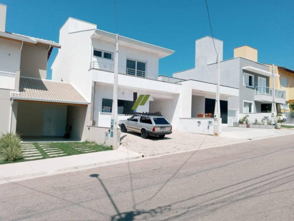 Casa de Condomínio com 3 Quartos à Venda, 165 m²