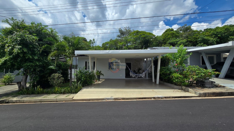 Imagem Casa com 3 Quartos à Venda, 250 m² em Tarumã - Manaus Imagem Casa com 3 Quartos à Venda, 250 m² em Tarumã - Manaus