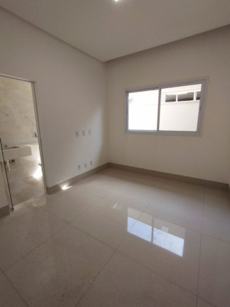 Imagem Casa de Condomínio com 4 Quartos à Venda, 377 m² em Jardins Lisboa - Goiânia Imagem Casa de Condomínio com 4 Quartos à Venda, 377 m² em Jardins Lisboa - Goiânia