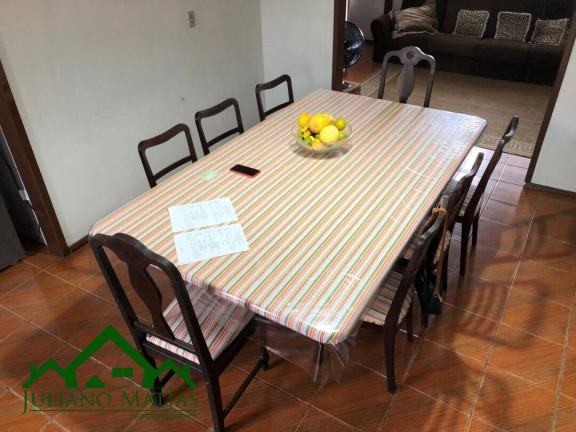 Imagem Sobrado com 6 Quartos à Venda, 220 m² em Centro - Balneário Barra Do Sul