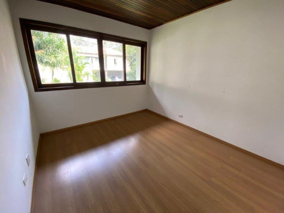 Imagem Imóvel com 4 Quartos à Venda, 230 m² em Alphaville - Santana De Parnaíba Imagem Imóvel com 4 Quartos à Venda, 230 m² em Alphaville - Santana De Parnaíba