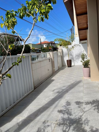 Imagem Casa com 3 Quartos à Venda, 167 m² em Estrada Do Coco - Camaçari Imagem Casa com 3 Quartos à Venda, 167 m² em Estrada Do Coco - Camaçari