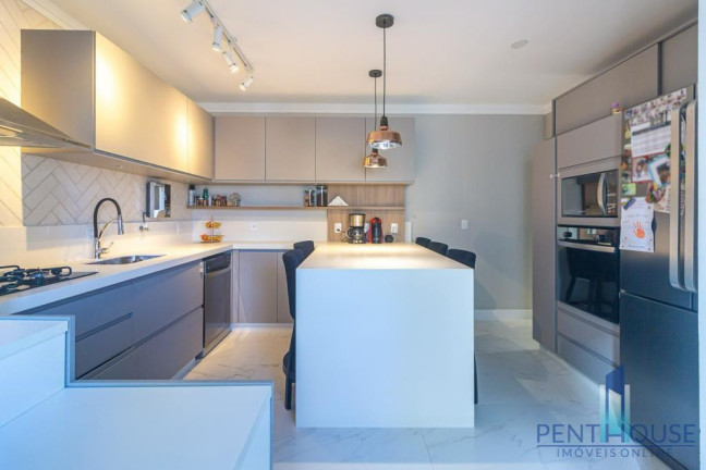 Imagem Apartamento com 3 Quartos à Venda, 131 m² em Centro - Balneário Camboriú